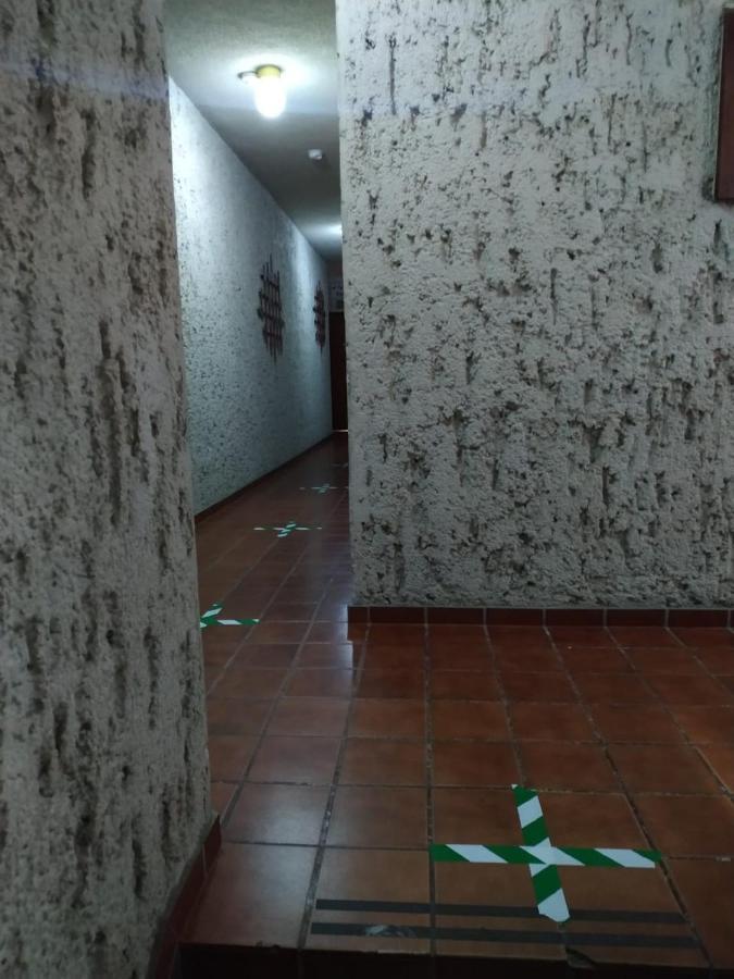 Hotel Topacio ซานฮวน เด ลอสลากอส ภายนอก รูปภาพ