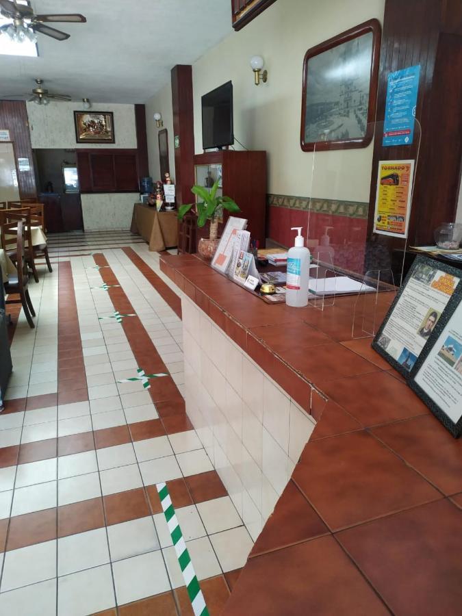 Hotel Topacio ซานฮวน เด ลอสลากอส ภายนอก รูปภาพ