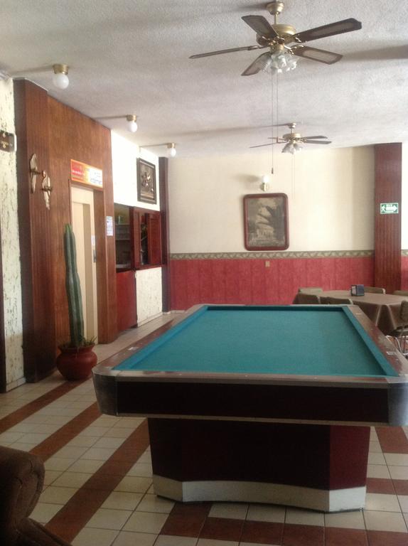 Hotel Topacio ซานฮวน เด ลอสลากอส ภายนอก รูปภาพ